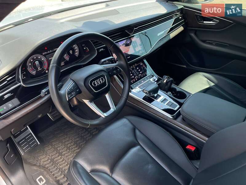 Позашляховик / Кросовер Audi Q8 2019 в Києві
