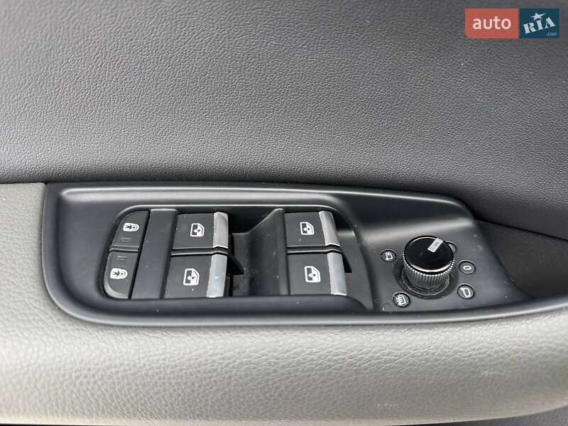 Позашляховик / Кросовер Audi Q8 2018 в Києві