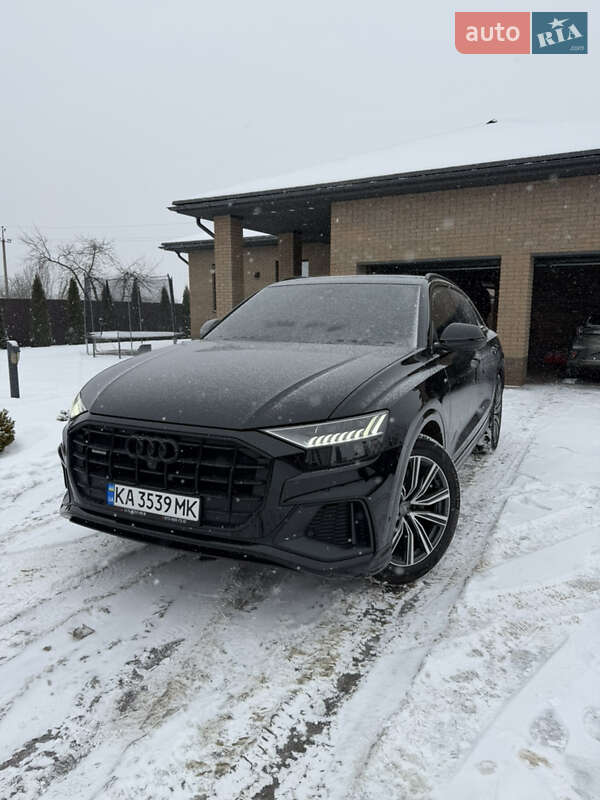 Внедорожник / Кроссовер Audi Q8 2021 в Сумах