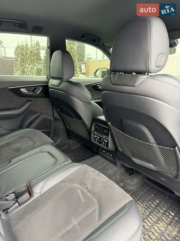 Внедорожник / Кроссовер Audi Q8 2021 в Сумах
