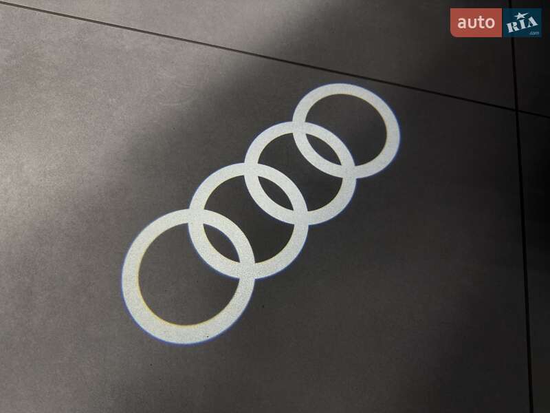 Внедорожник / Кроссовер Audi Q8 2020 в Тернополе