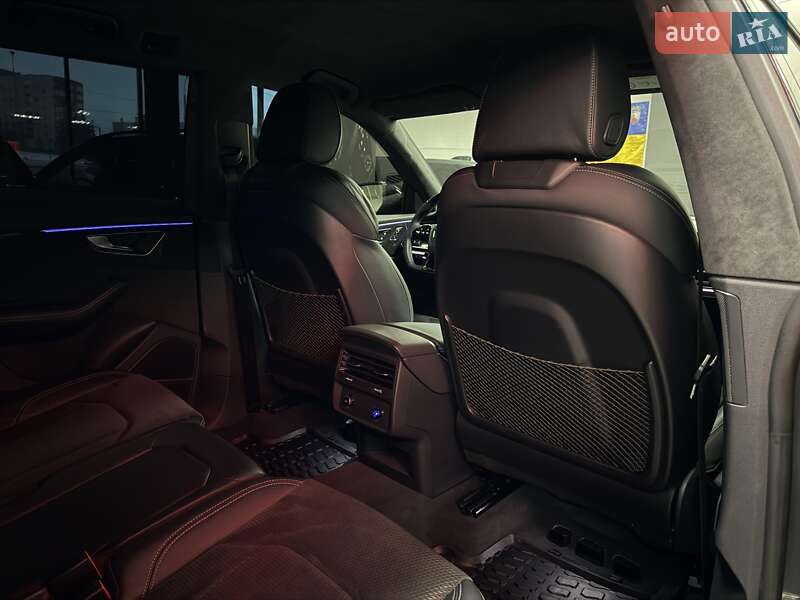 Внедорожник / Кроссовер Audi Q8 2020 в Тернополе