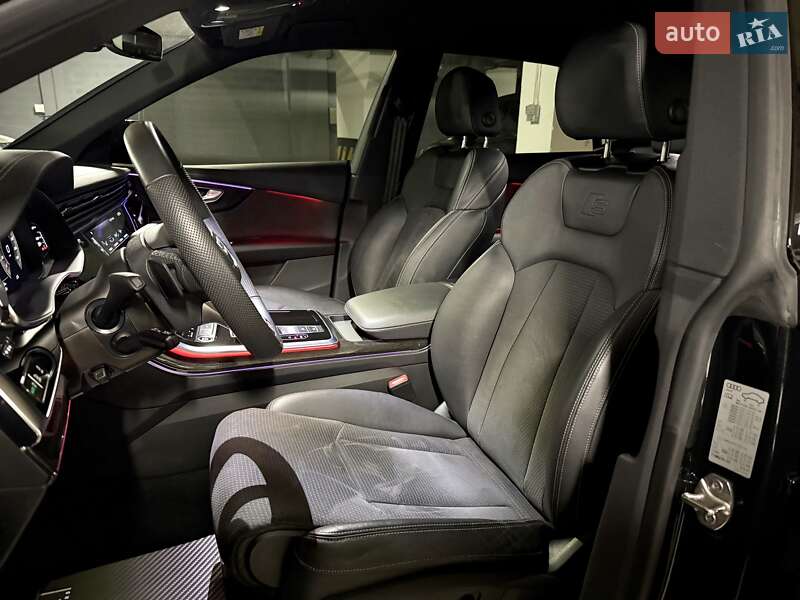 Внедорожник / Кроссовер Audi Q8 2024 в Днепре