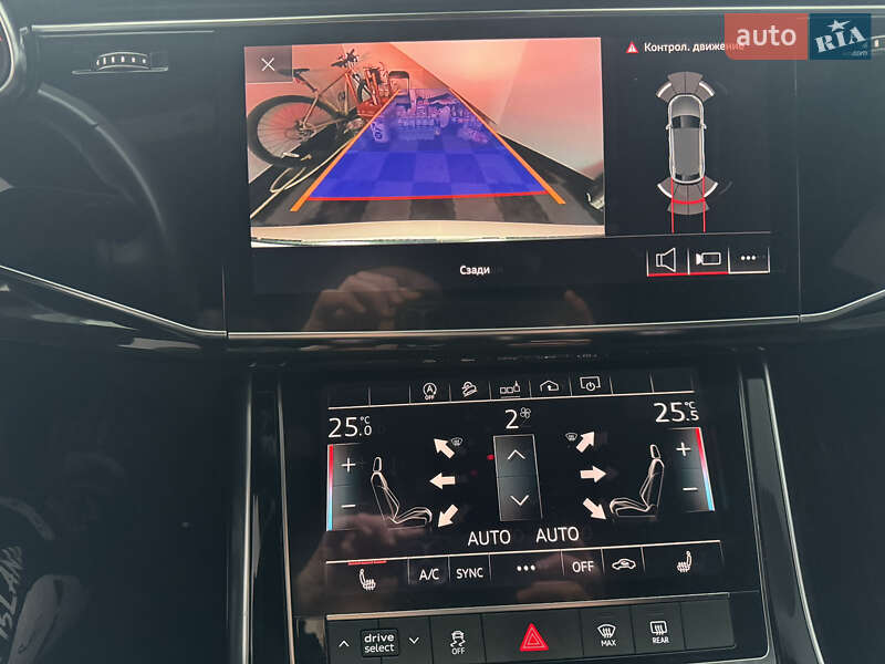 Позашляховик / Кросовер Audi Q8 2018 в Києві