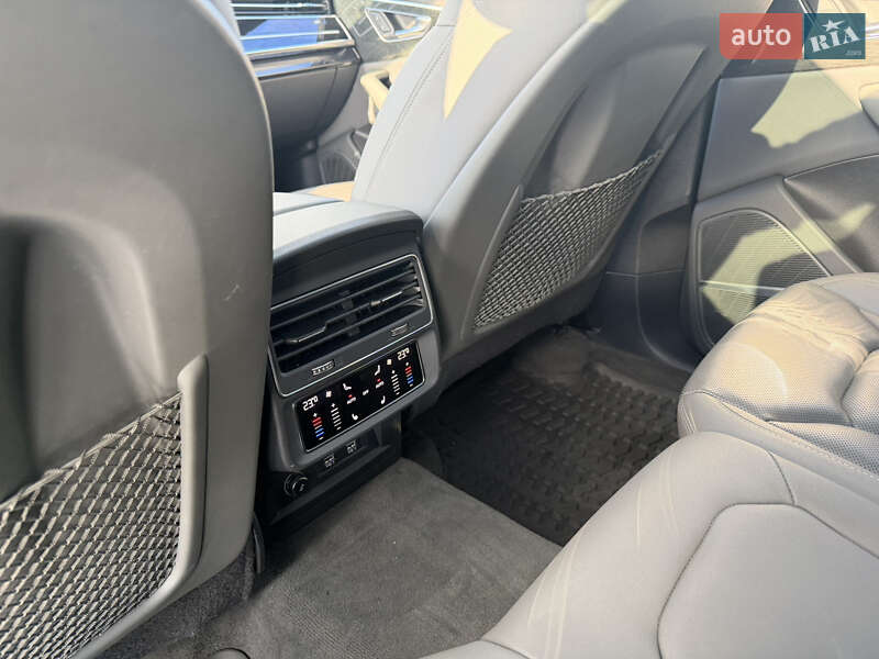 Позашляховик / Кросовер Audi Q8 2019 в Одесі фото 29 Позашляховик / Кросовер Audi Q8 2019 в Одесі