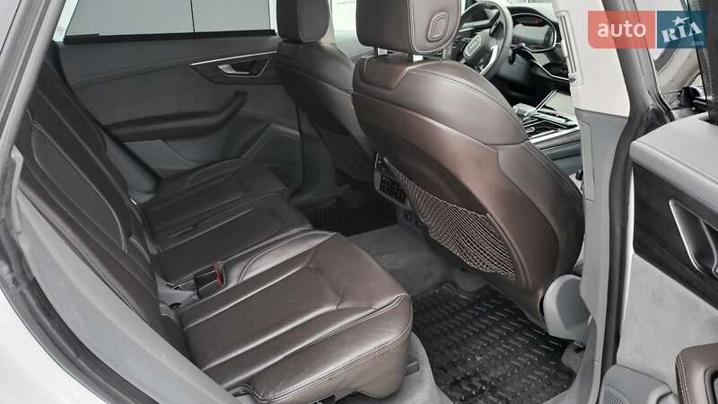 Внедорожник / Кроссовер Audi Q8 2023 в Виннице