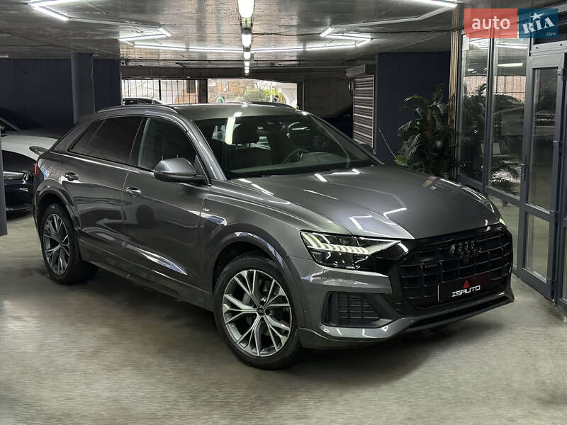 Audi Q8 2023