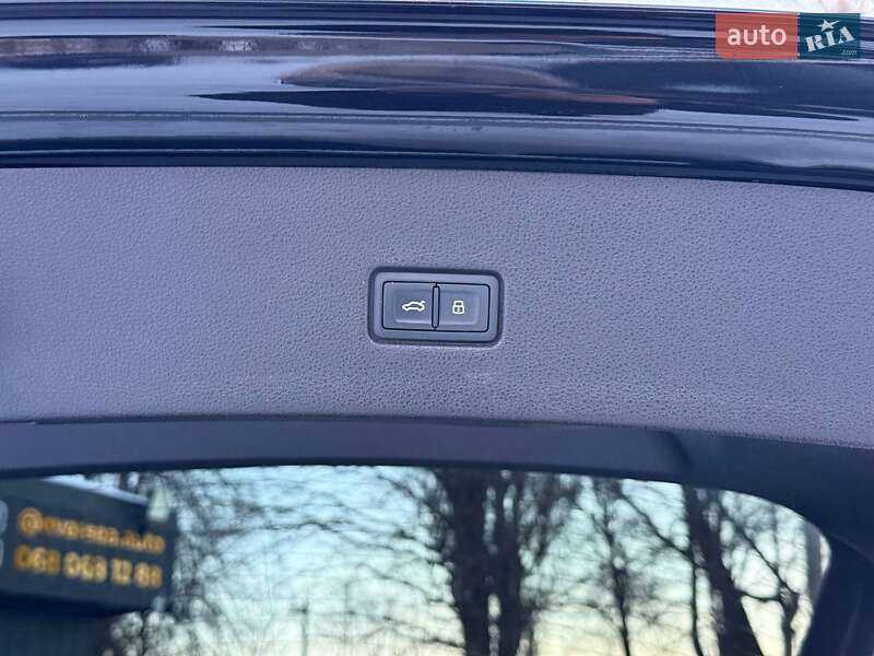 Внедорожник / Кроссовер Audi Q8 2022 в Хмельницком