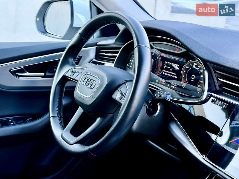Позашляховик / Кросовер Audi Q8 2022 в Одесі