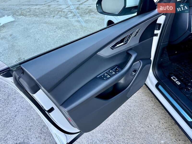 Позашляховик / Кросовер Audi Q8 2022 в Одесі