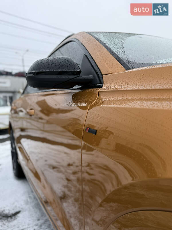 Внедорожник / Кроссовер Audi Q8 2020 в Черновцах