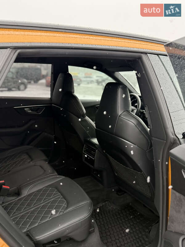 Внедорожник / Кроссовер Audi Q8 2020 в Черновцах