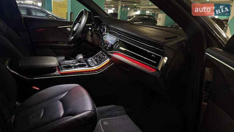 Позашляховик / Кросовер Audi Q8 2020 в Києві