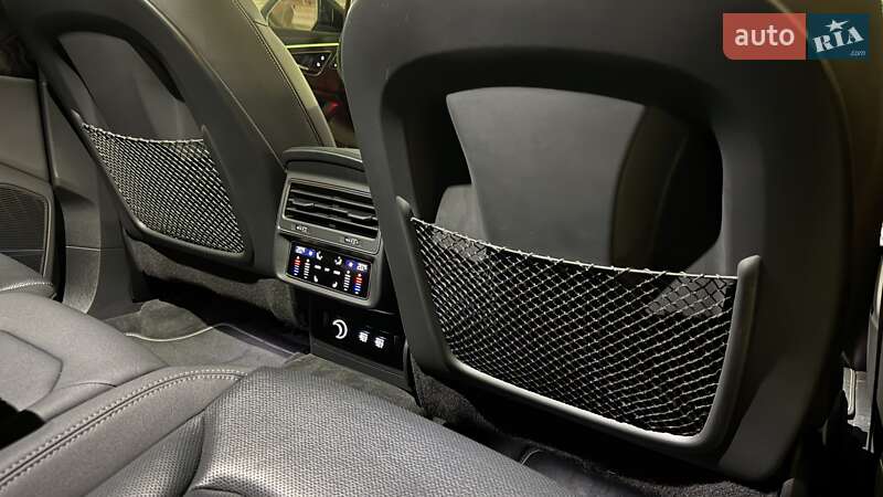 Позашляховик / Кросовер Audi Q8 2020 в Києві