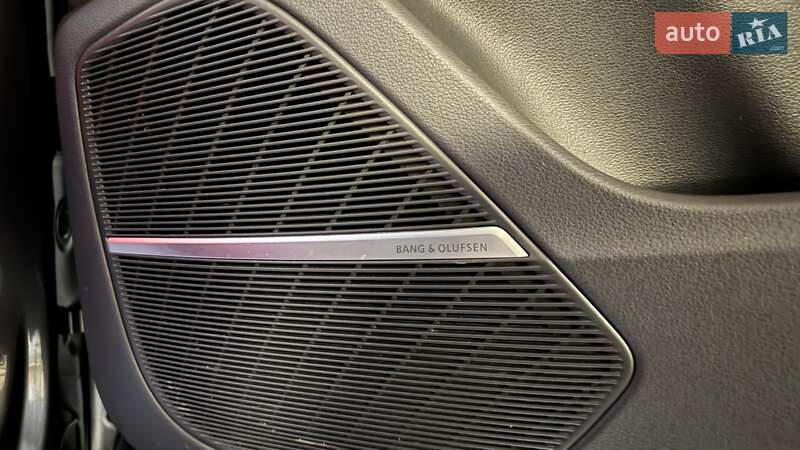 Позашляховик / Кросовер Audi Q8 2020 в Києві