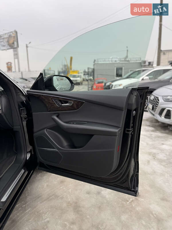 Позашляховик / Кросовер Audi Q8 2019 в Івано-Франківську фото 35 Позашляховик / Кросовер Audi Q8 2019 в Івано-Франківську