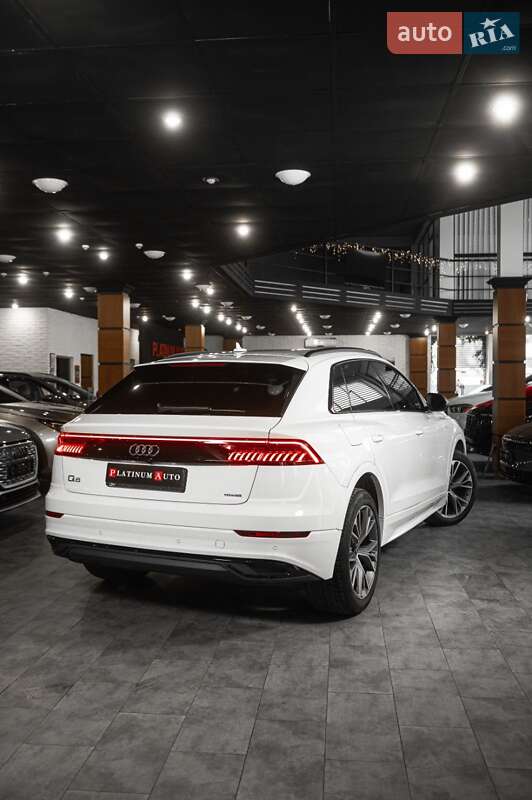Позашляховик / Кросовер Audi Q8 2020 в Одесі
