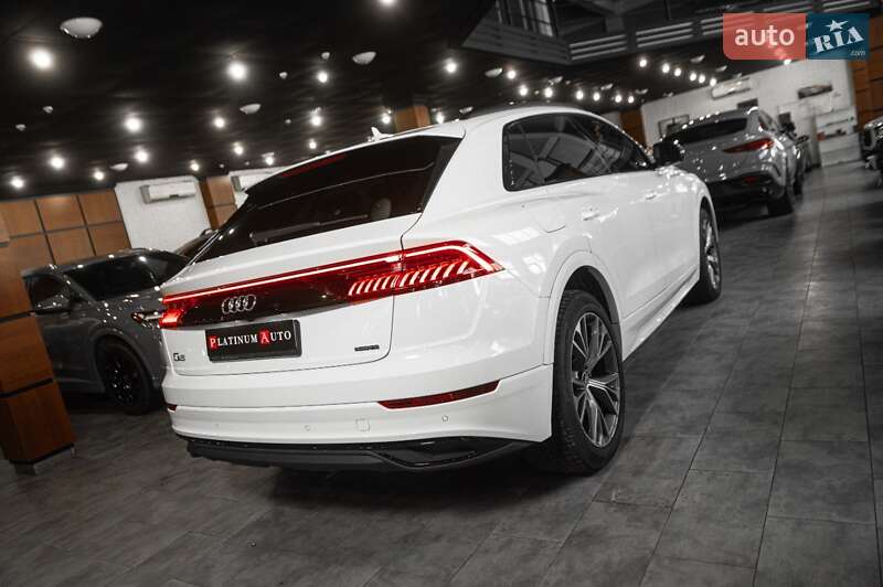 Позашляховик / Кросовер Audi Q8 2020 в Одесі