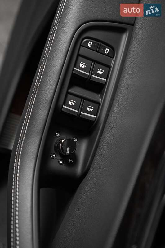 Позашляховик / Кросовер Audi Q8 2023 в Одесі