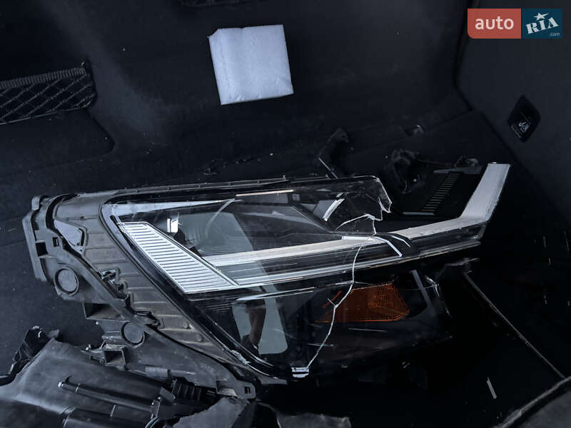 Позашляховик / Кросовер Audi Q8 2020 в Стрию