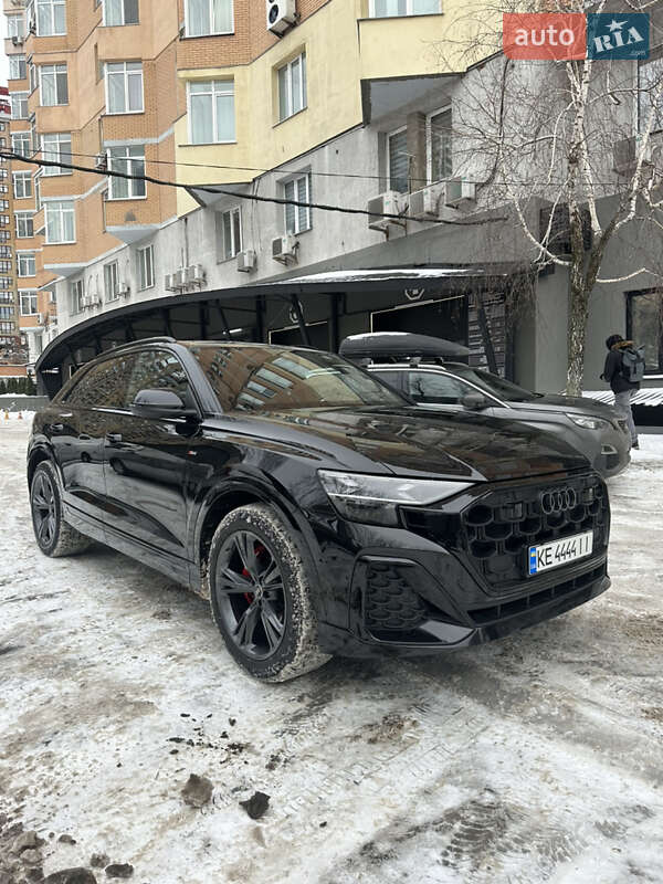 Внедорожник / Кроссовер Audi Q8 2025 в Киеве