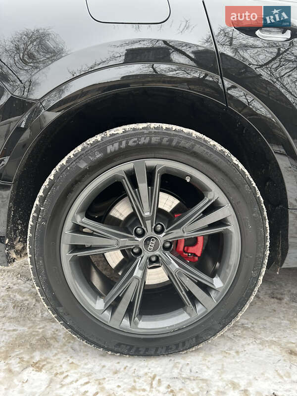 Внедорожник / Кроссовер Audi Q8 2025 в Киеве
