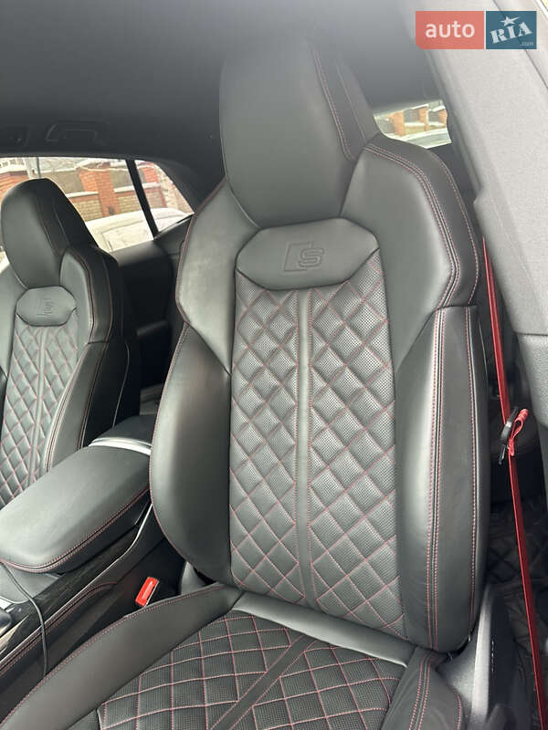 Внедорожник / Кроссовер Audi Q8 2025 в Киеве