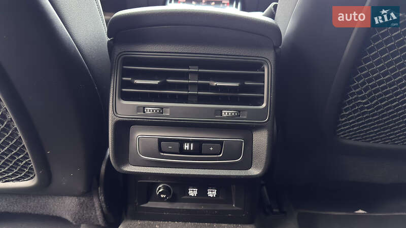 Позашляховик / Кросовер Audi Q8 2018 в Києві