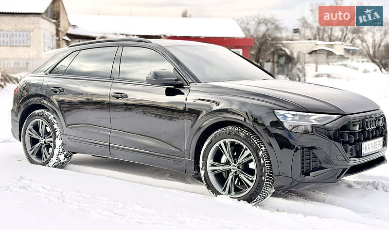Внедорожник / Кроссовер Audi Q8 2024 в Киеве