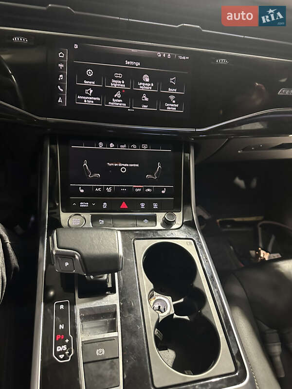 Позашляховик / Кросовер Audi Q8 2020 в Луцьку