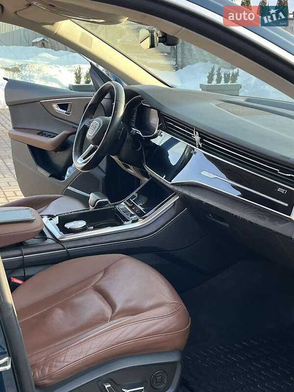 Внедорожник / Кроссовер Audi Q8 2019 в Ровно