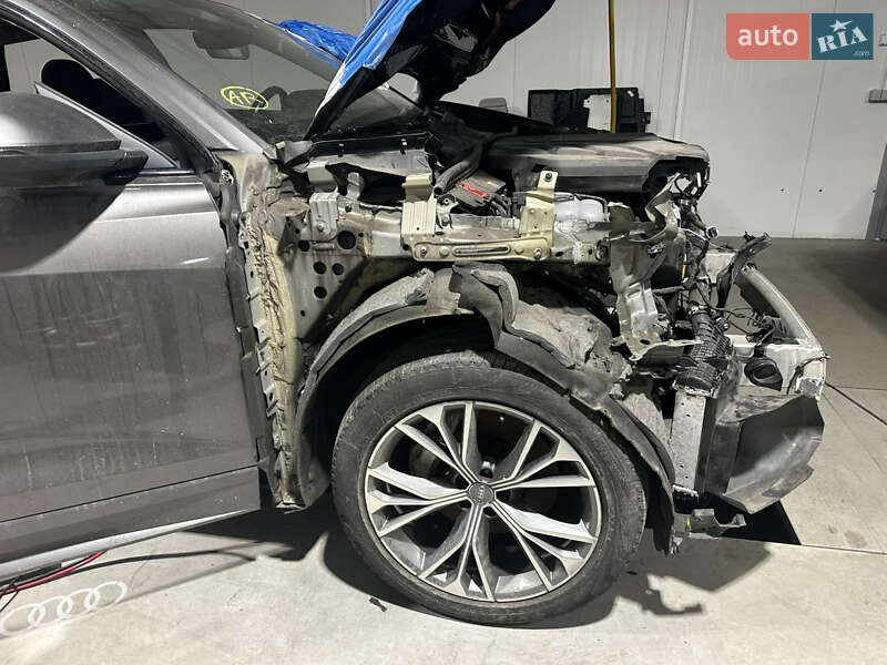 Позашляховик / Кросовер Audi Q8 2020 в Луцьку