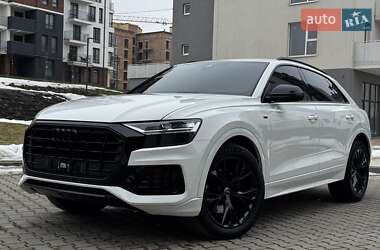 Позашляховик / Кросовер Audi Q8 2019 в Івано-Франківську
