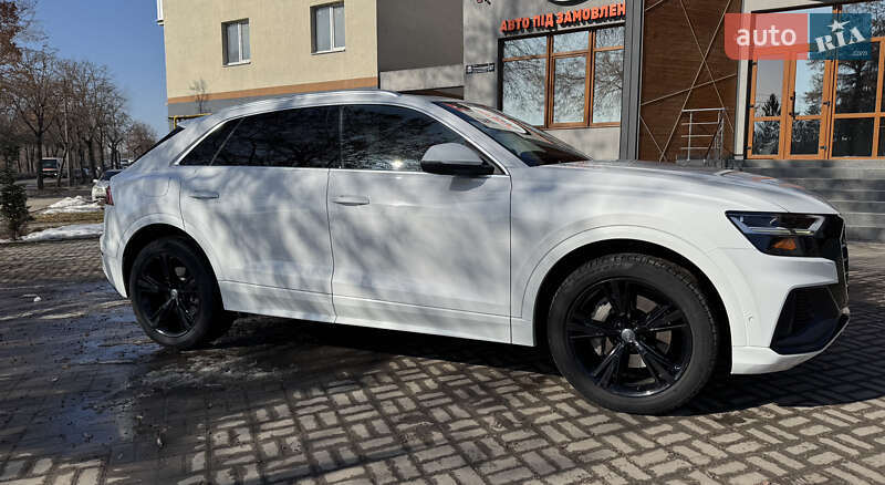 Внедорожник / Кроссовер Audi Q8 2018 в Ровно
