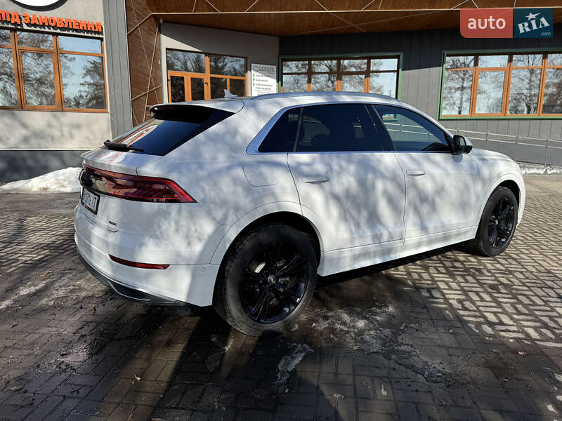 Внедорожник / Кроссовер Audi Q8 2018 в Ровно