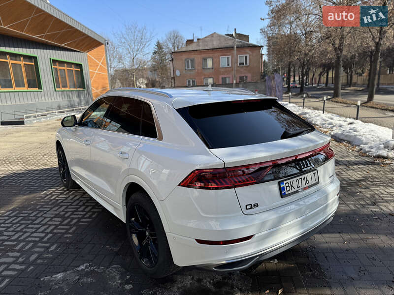 Внедорожник / Кроссовер Audi Q8 2018 в Ровно