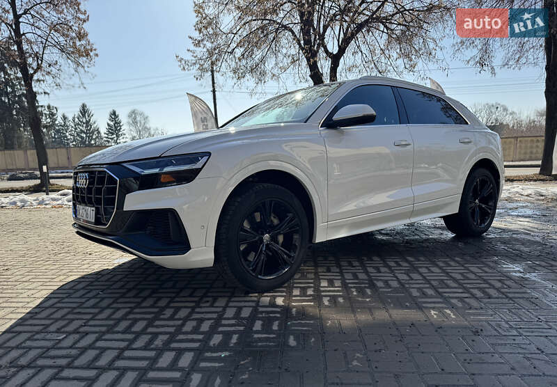 Внедорожник / Кроссовер Audi Q8 2018 в Ровно