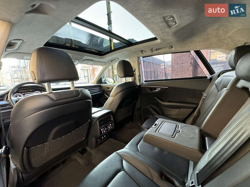 Позашляховик / Кросовер Audi Q8 2020 в Львові