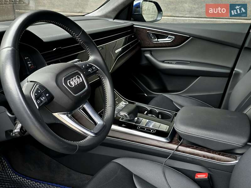 Позашляховик / Кросовер Audi Q8 2018 в Миколаєві