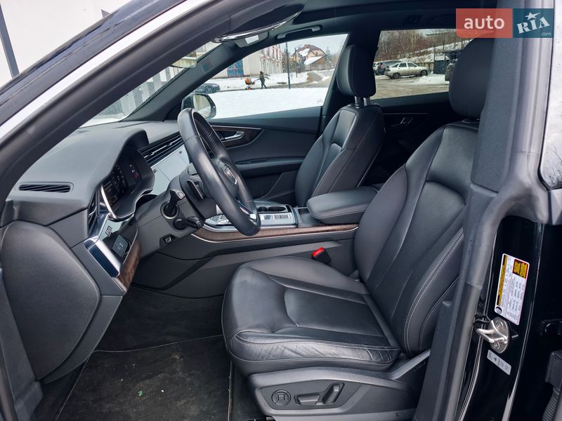 Внедорожник / Кроссовер Audi Q8 2019 в Ивано-Франковске