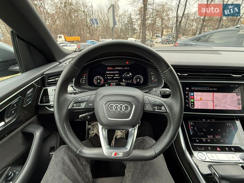 Позашляховик / Кросовер Audi Q8 2018 в Львові