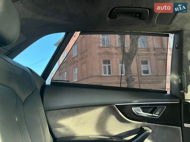 Позашляховик / Кросовер Audi Q8 2018 в Львові