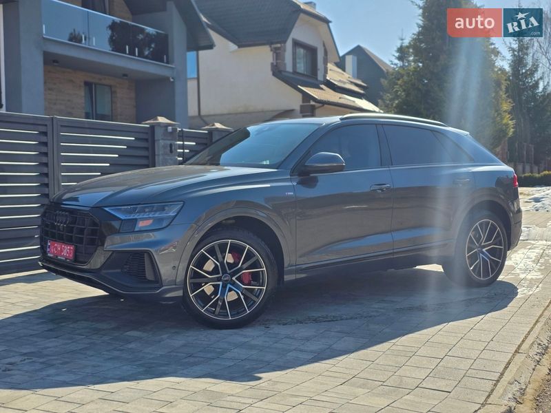 Внедорожник / Кроссовер Audi Q8 2019 в Ровно