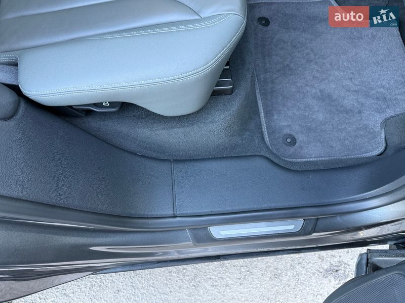 Позашляховик / Кросовер Audi Q8 2018 в Тернополі