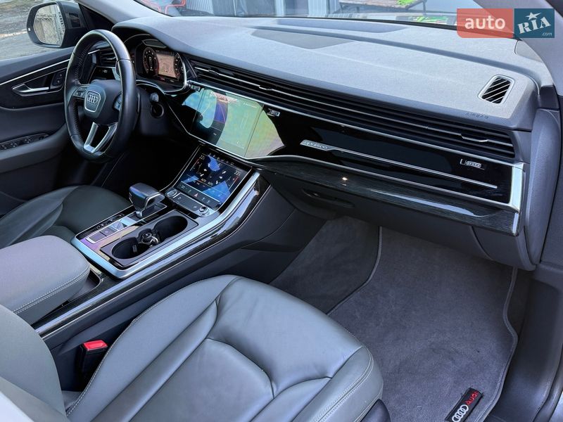 Позашляховик / Кросовер Audi Q8 2018 в Тернополі