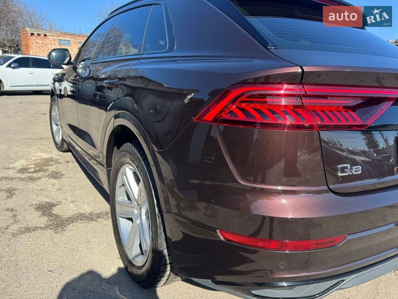 Позашляховик / Кросовер Audi Q8 2019 в Тернополі