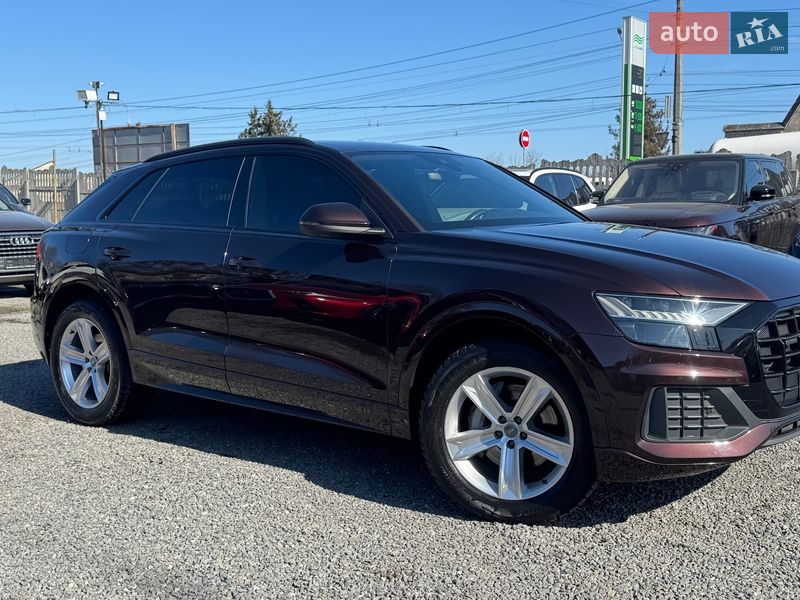 Позашляховик / Кросовер Audi Q8 2019 в Тернополі