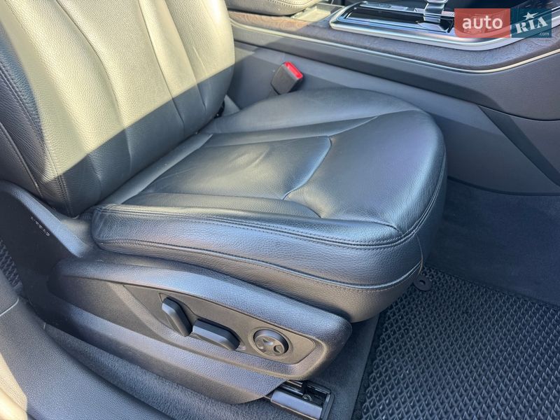 Позашляховик / Кросовер Audi Q8 2019 в Тернополі