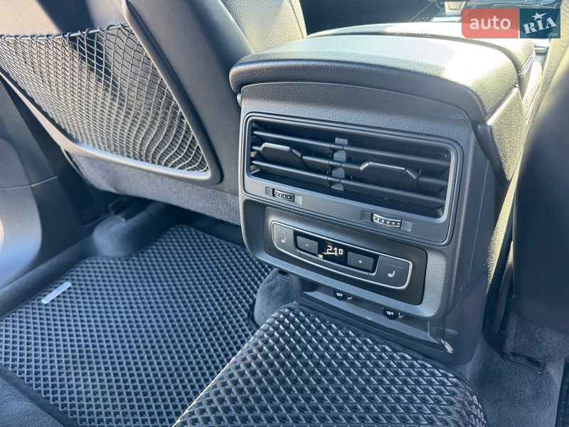 Позашляховик / Кросовер Audi Q8 2019 в Тернополі