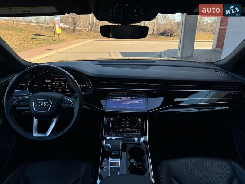 Внедорожник / Кроссовер Audi Q8 2020 в Киеве